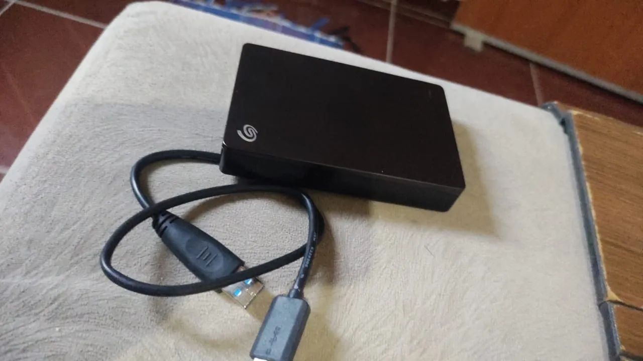 HD Externo Seagate Backup Plus 5TB USB 3.0 - Completo com Caixa e Cabo - Foto 2