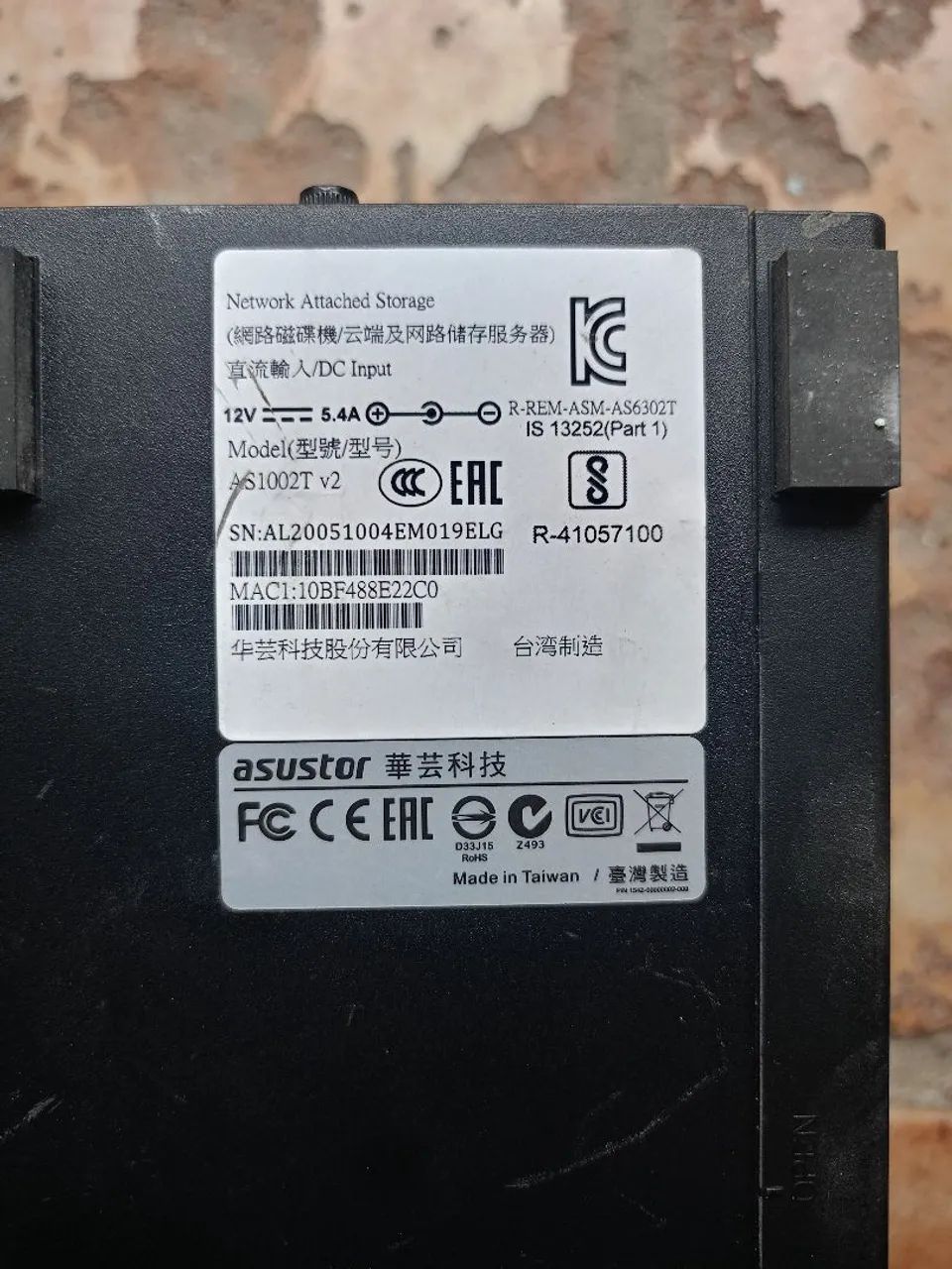 Asustot 454806617824972803