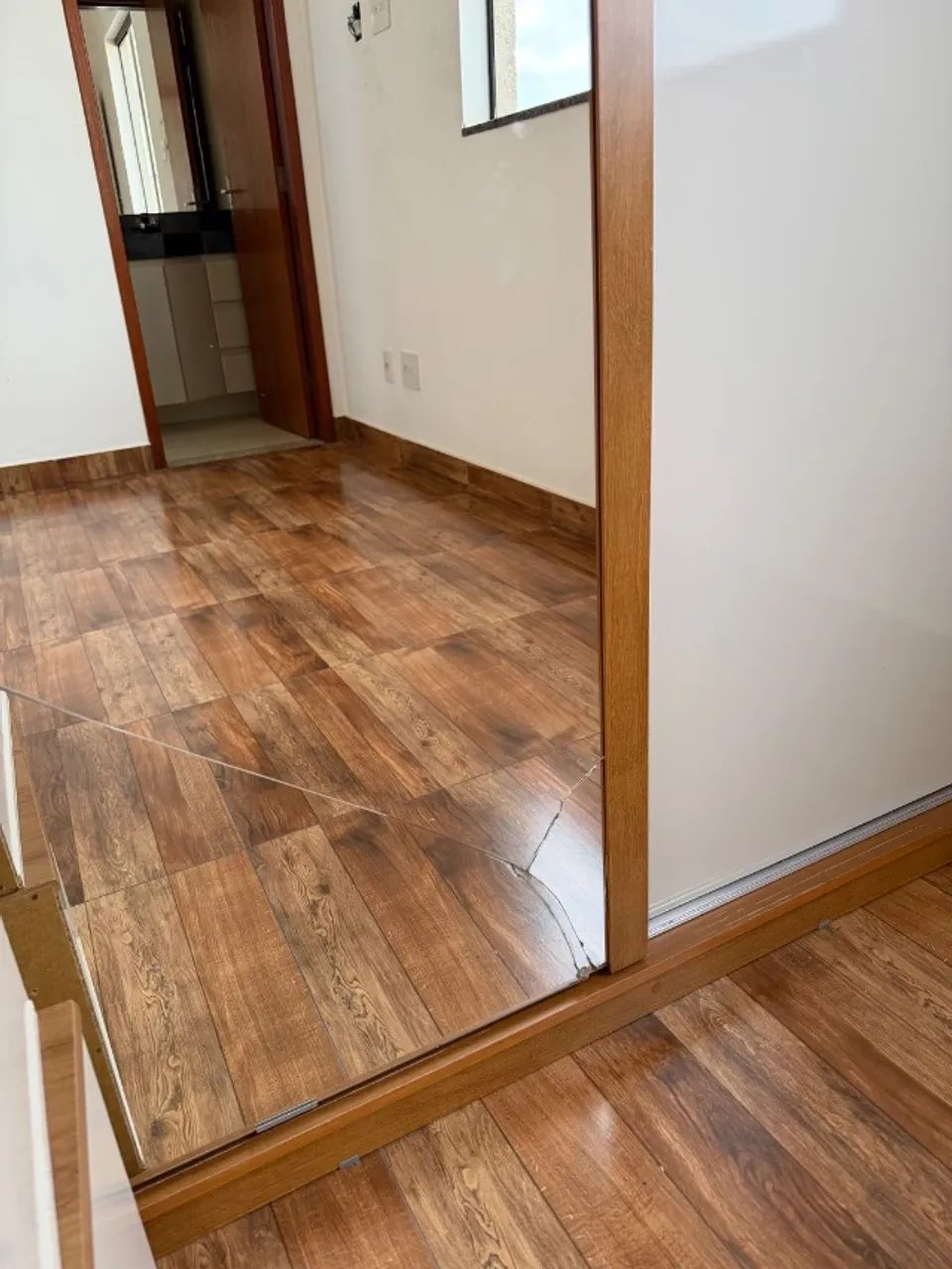 Kit guarda-roupa, criado e sapateira  - Foto 3