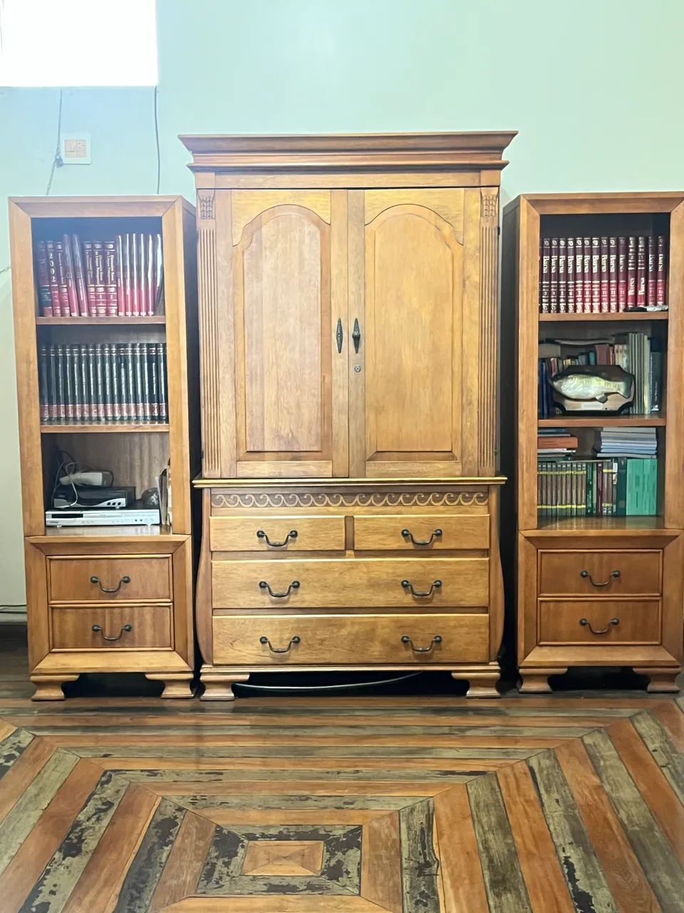 Vende  camas colchões e móveis usados - Foto 3