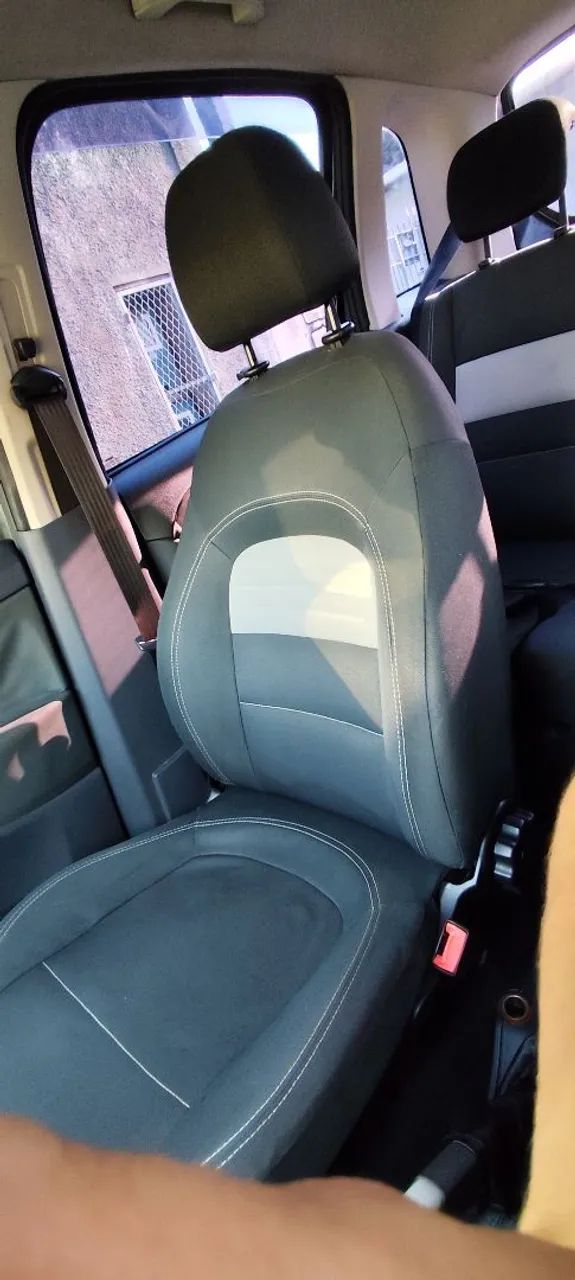Fiat Idea Essence Dualogic 1.6 Flex 16V 5P 2012 - Foto 3