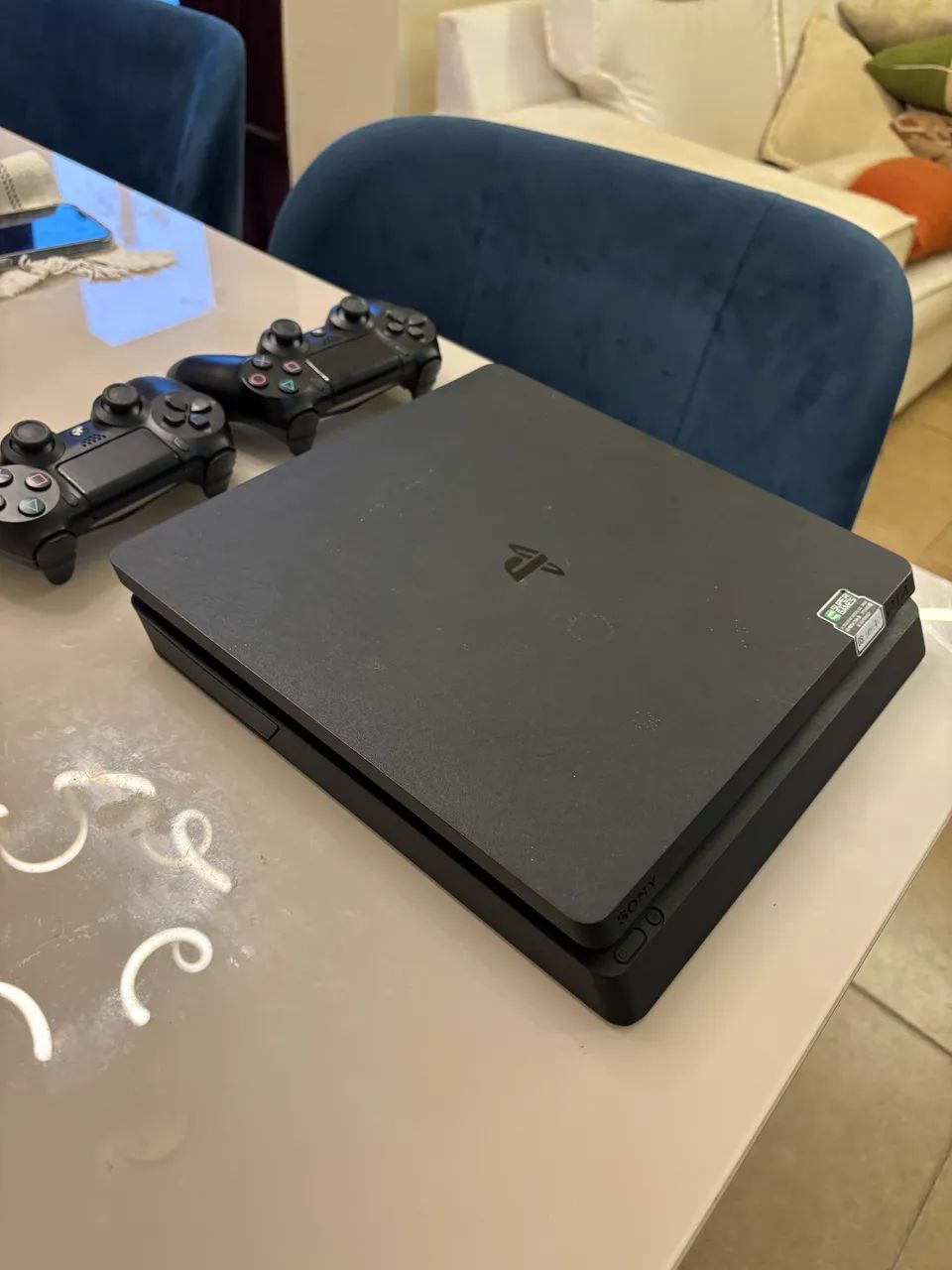 PS4 SLIM COM 2 CONTROLES ORIGINAIS - Foto 5