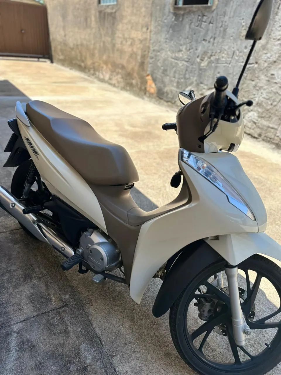 MOTO BIZ 2023 - Foto 5