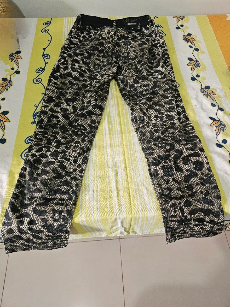 Calça Morena Rosa estampa onça  - Foto 3