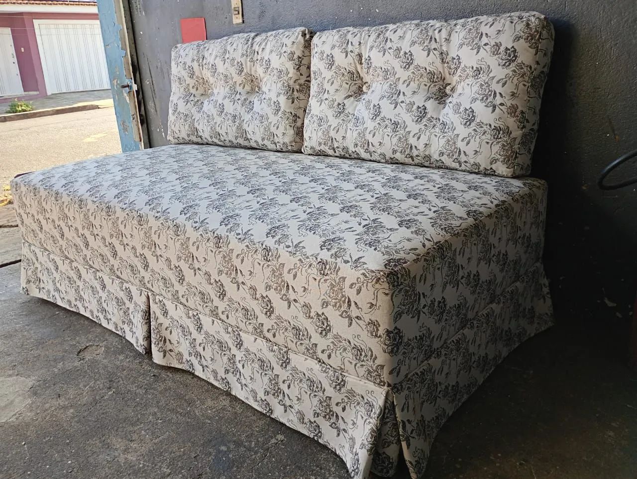 Divã/tecido goubelin 