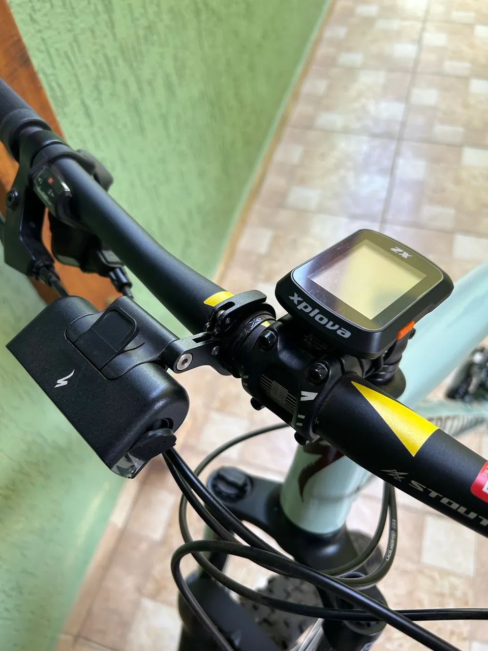 Bicicleta Rockhopper 29 - Foto 2