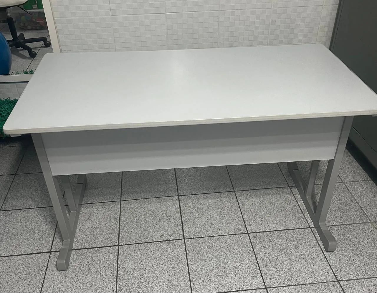 Escrivaninha/Mesa escritório com 3 gavetas - Foto 2