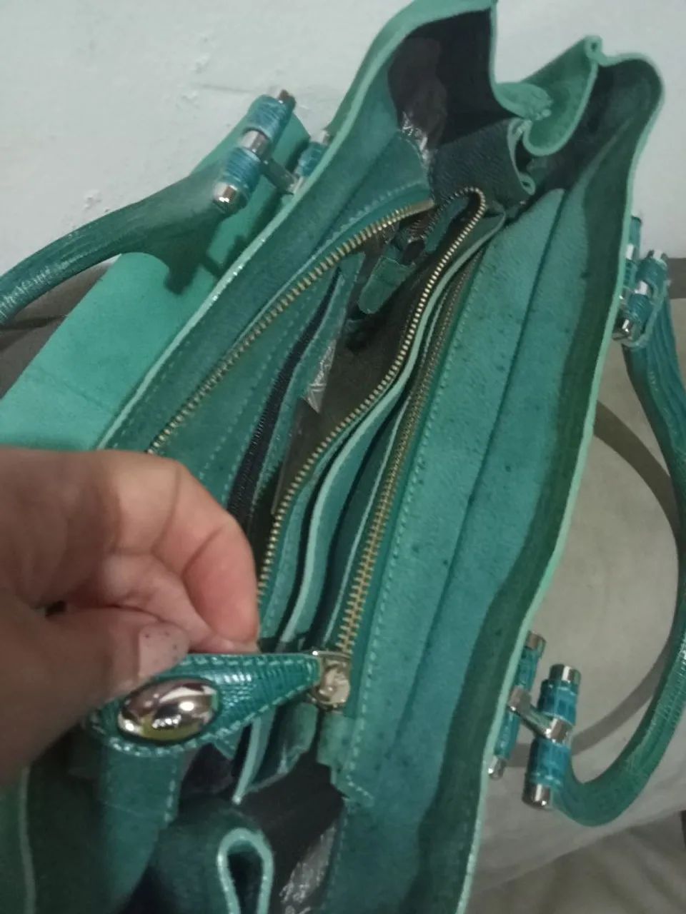 Bolsa Saad de couro legítimo na cor verde Tiffany  - Foto 5