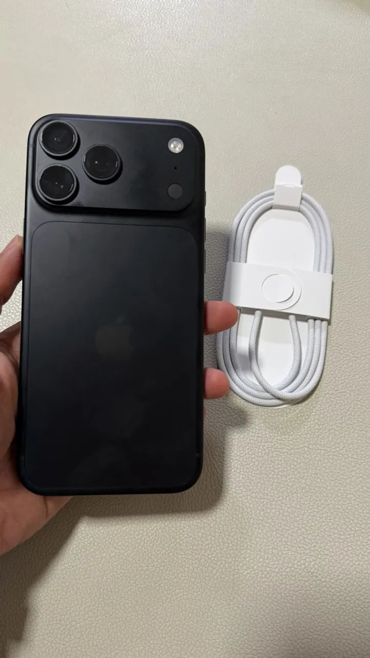Vendo iPhone 18 pro max 256gb