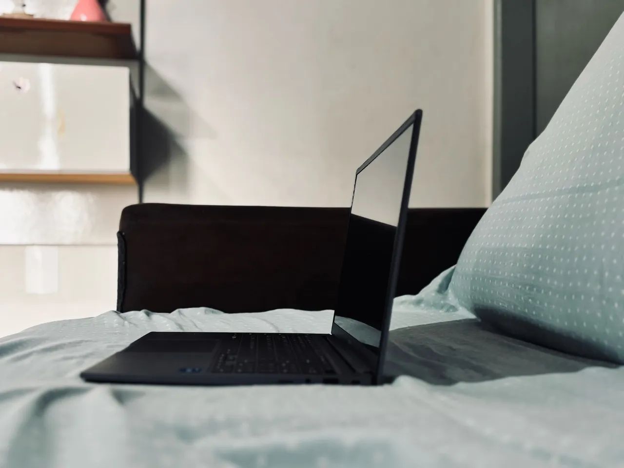 Notebook Samsung GalaxyBook 4 em ótimo estado - Foto 5