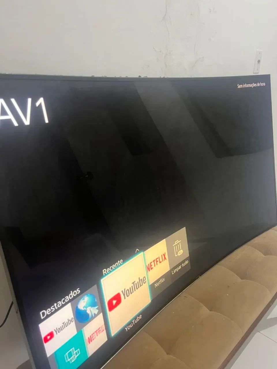 Vendo TV Samsung 65 pol. - Foto 2