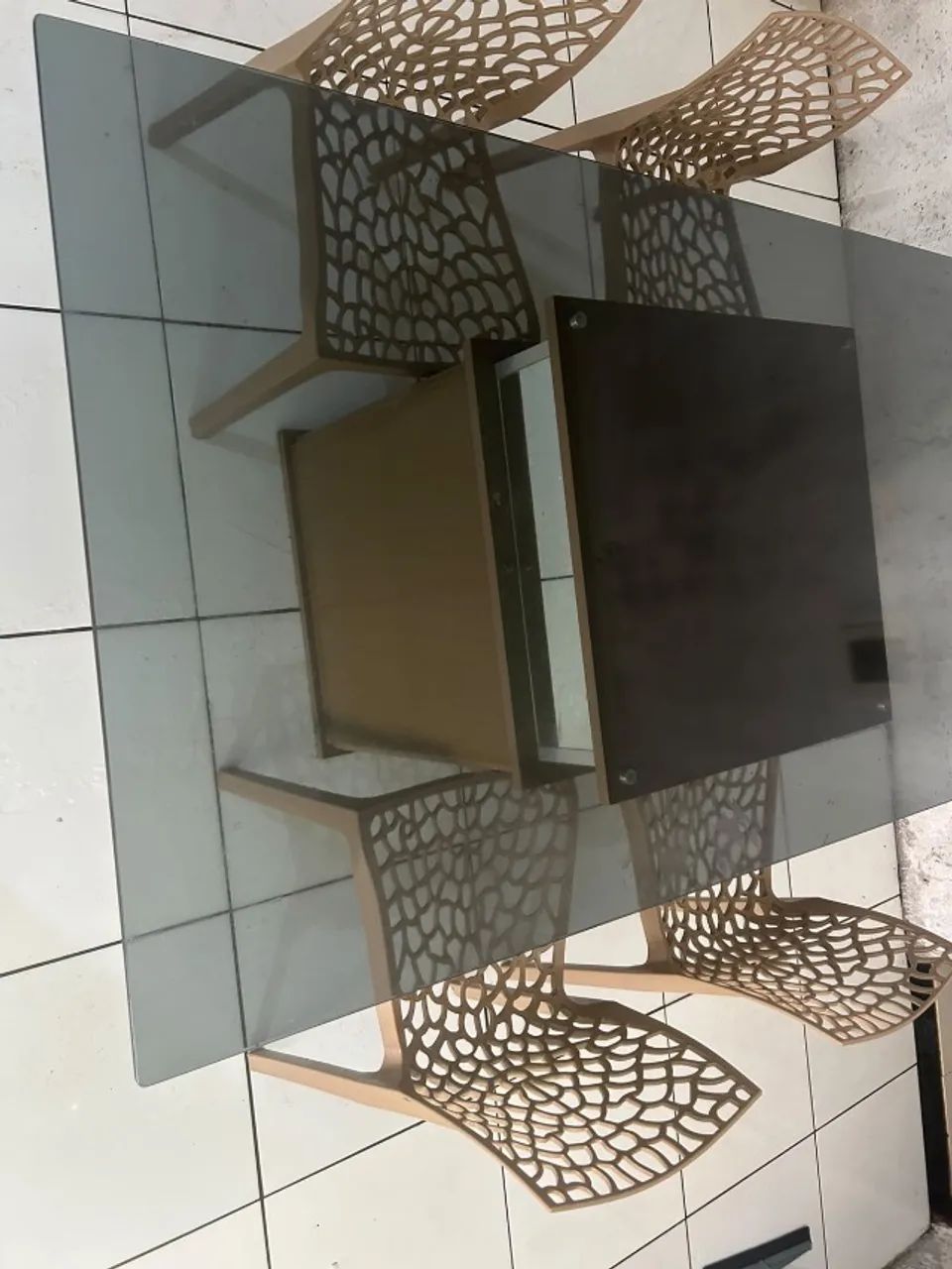 Mesa de jantar tampo de vidro
