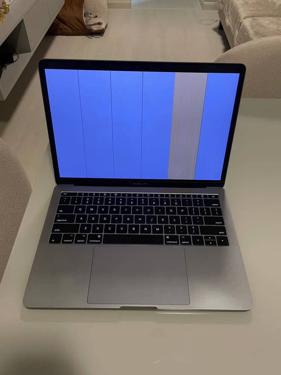 MacBook Pro, modelo A1708, 8GB, 128GB de SSD - Foto 4