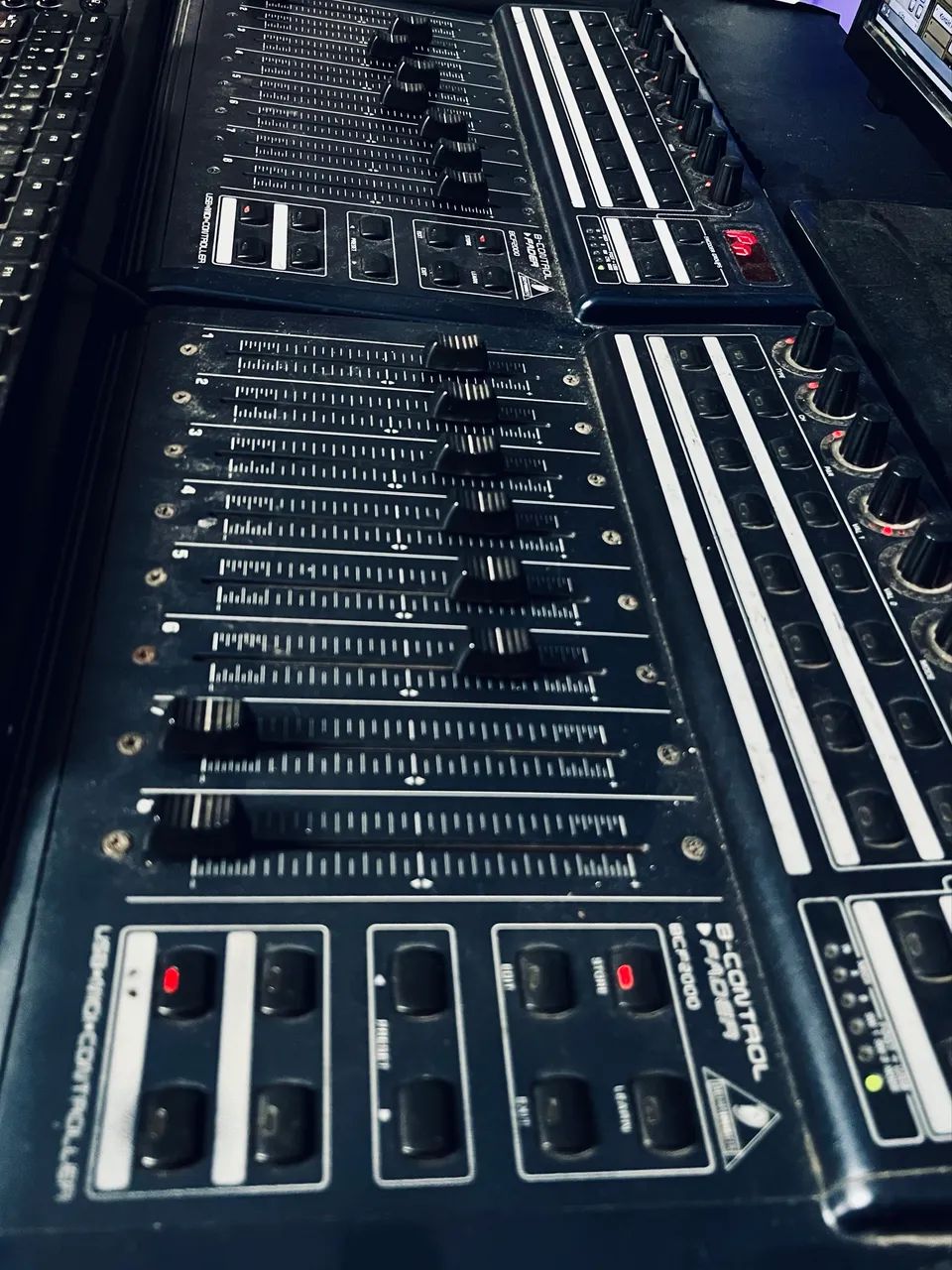 Controladoras Behringer BCF2000  - Foto 2