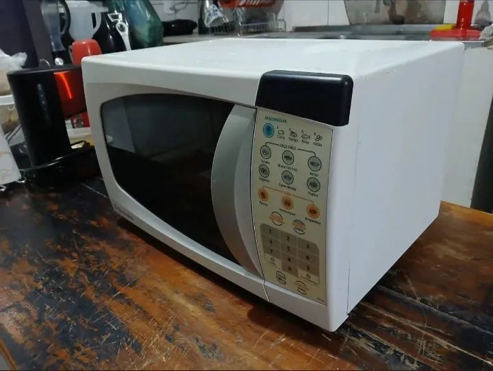 Microondas Electrolux 18 litros - Foto 2