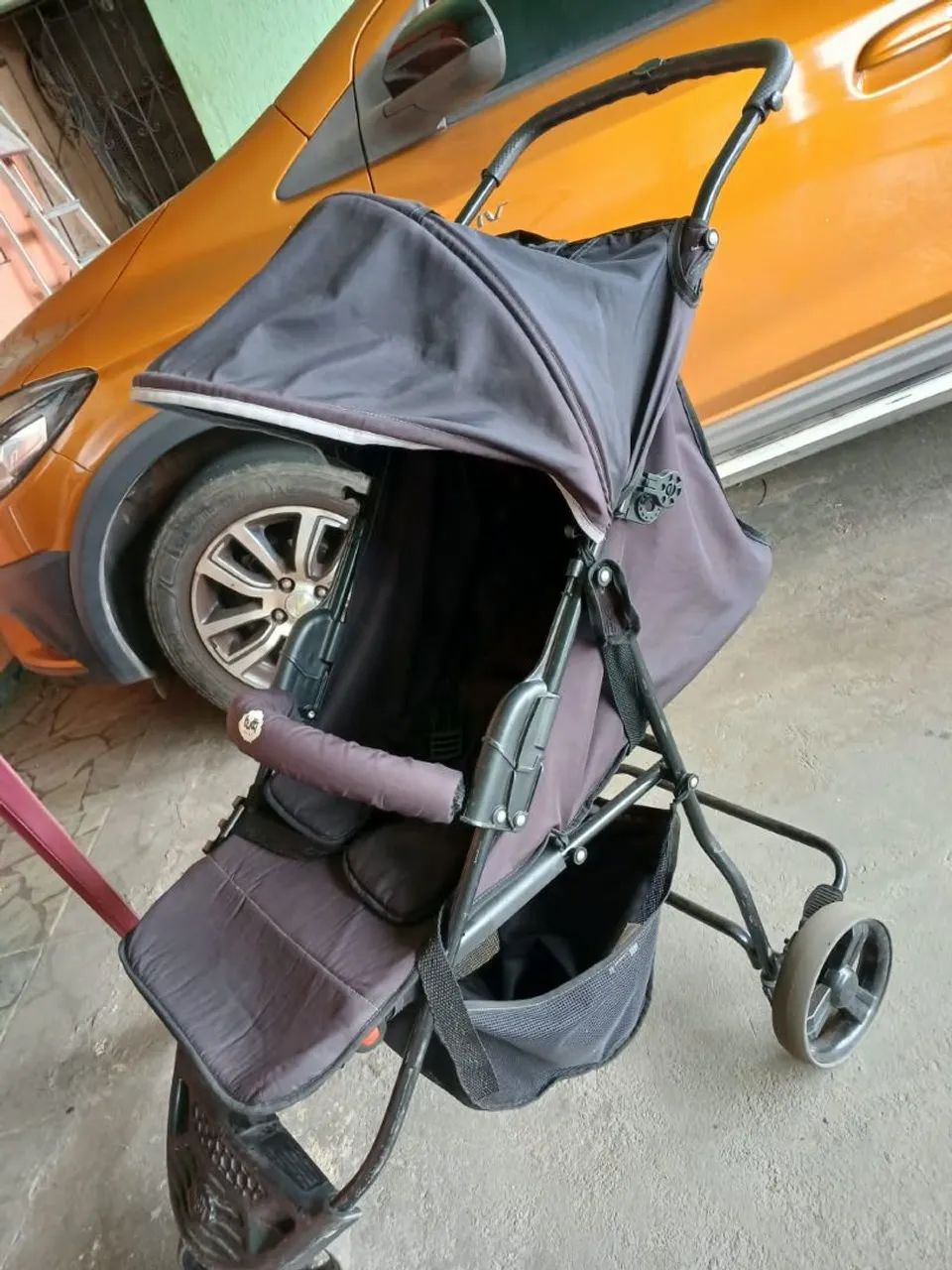 Carrinho de passeio dobrável 