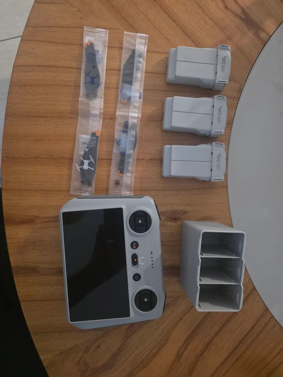 Drone DJI mini 3 com combo fly mor - Foto 4