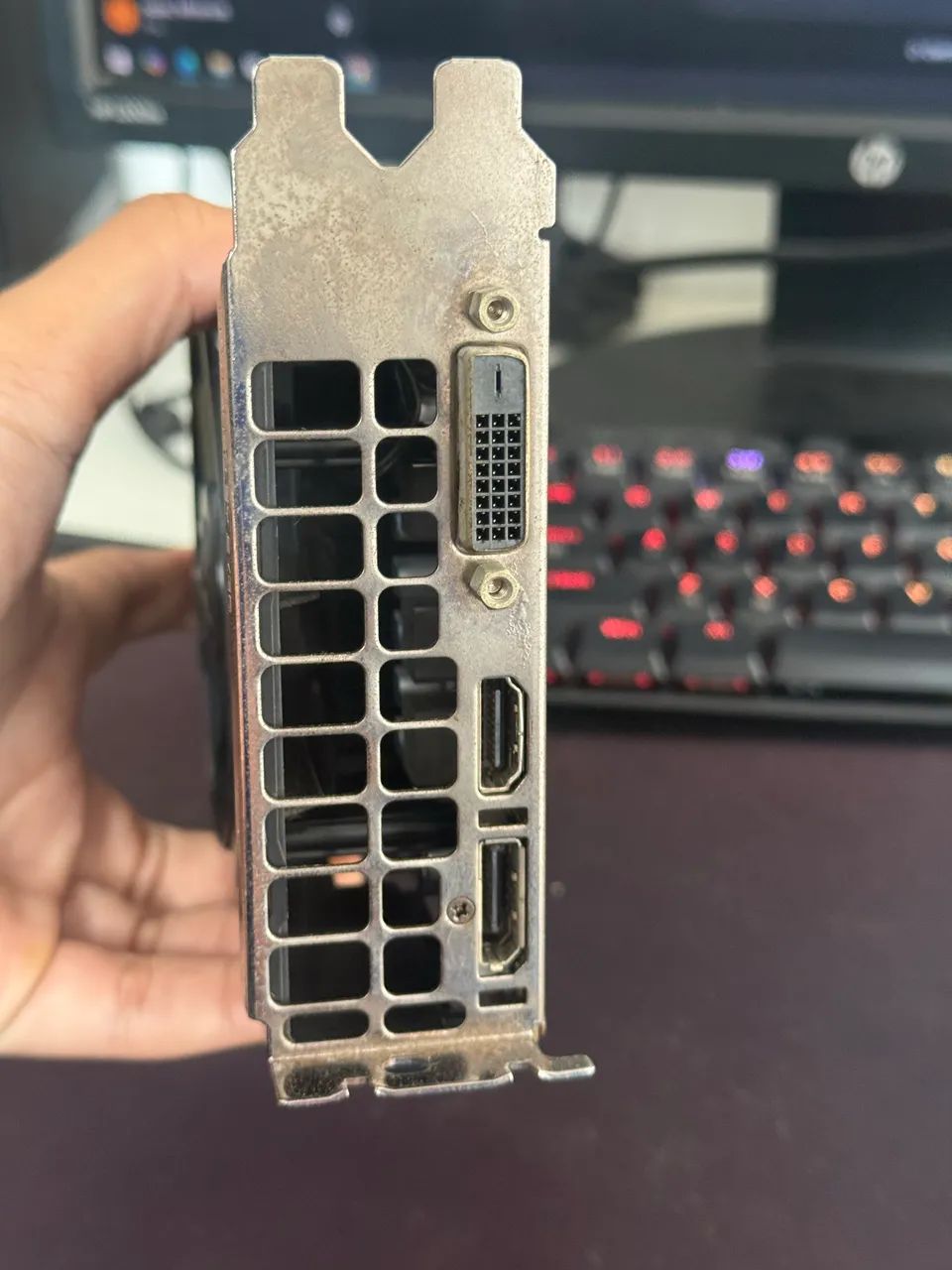 GTX 1050 2GB EVGA - Foto 3