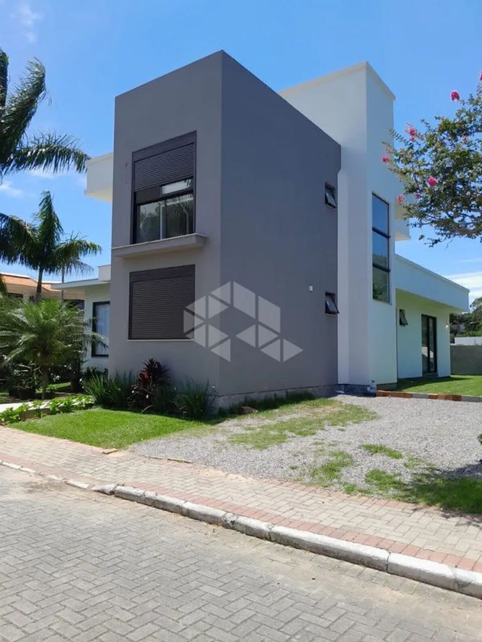 Casa em Condomínio 220M² - para Alugar