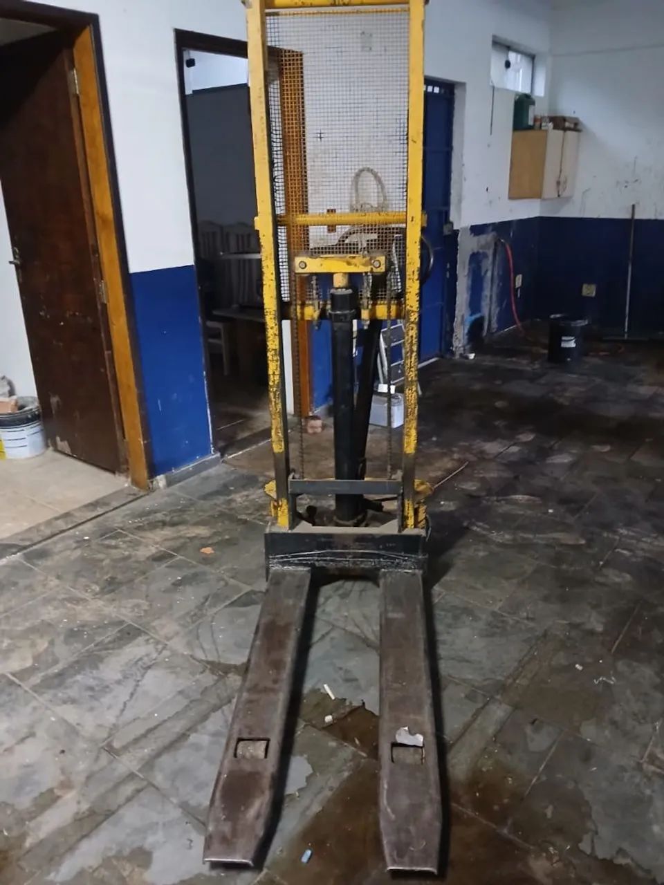 Empilhadeira manual. - Foto 2
