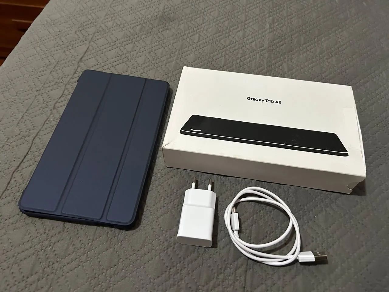 Tablet Samsung Tab A11 Prata | Caixa | Capa | Película aplicada 