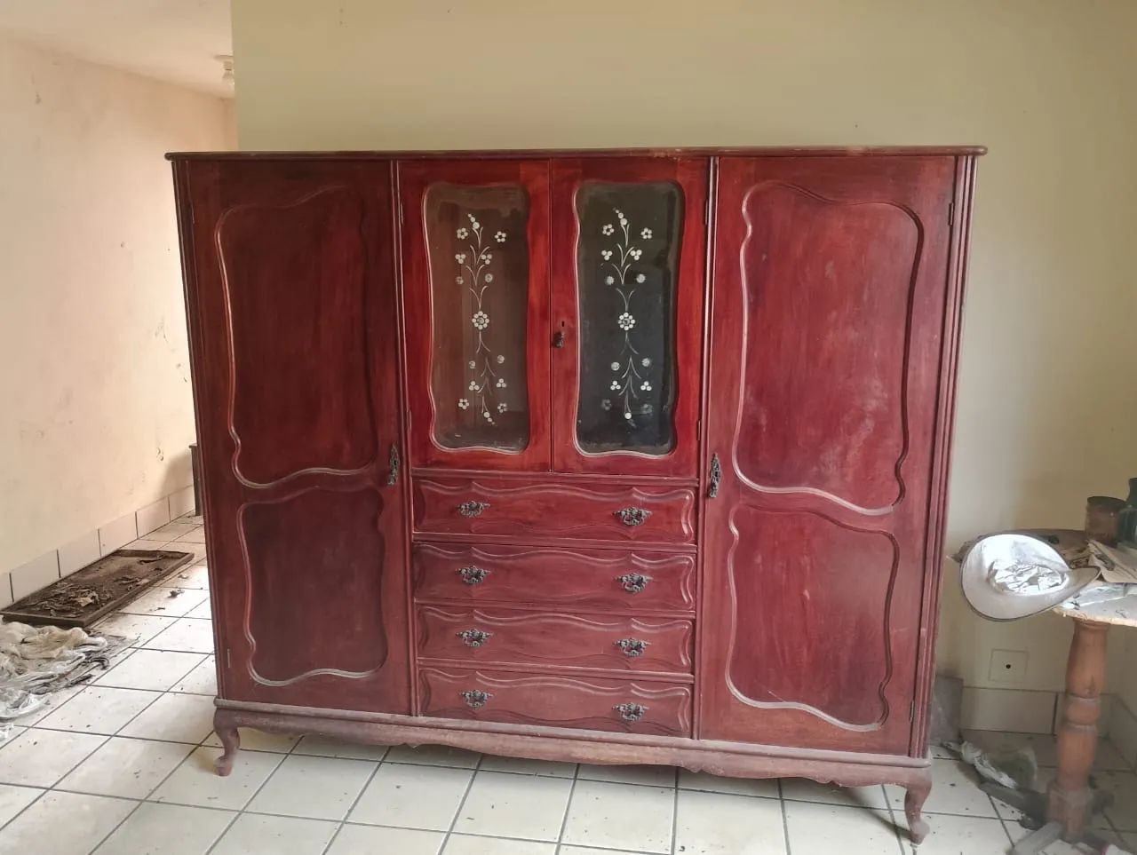 Guarda- roupa antigo  - Foto 2