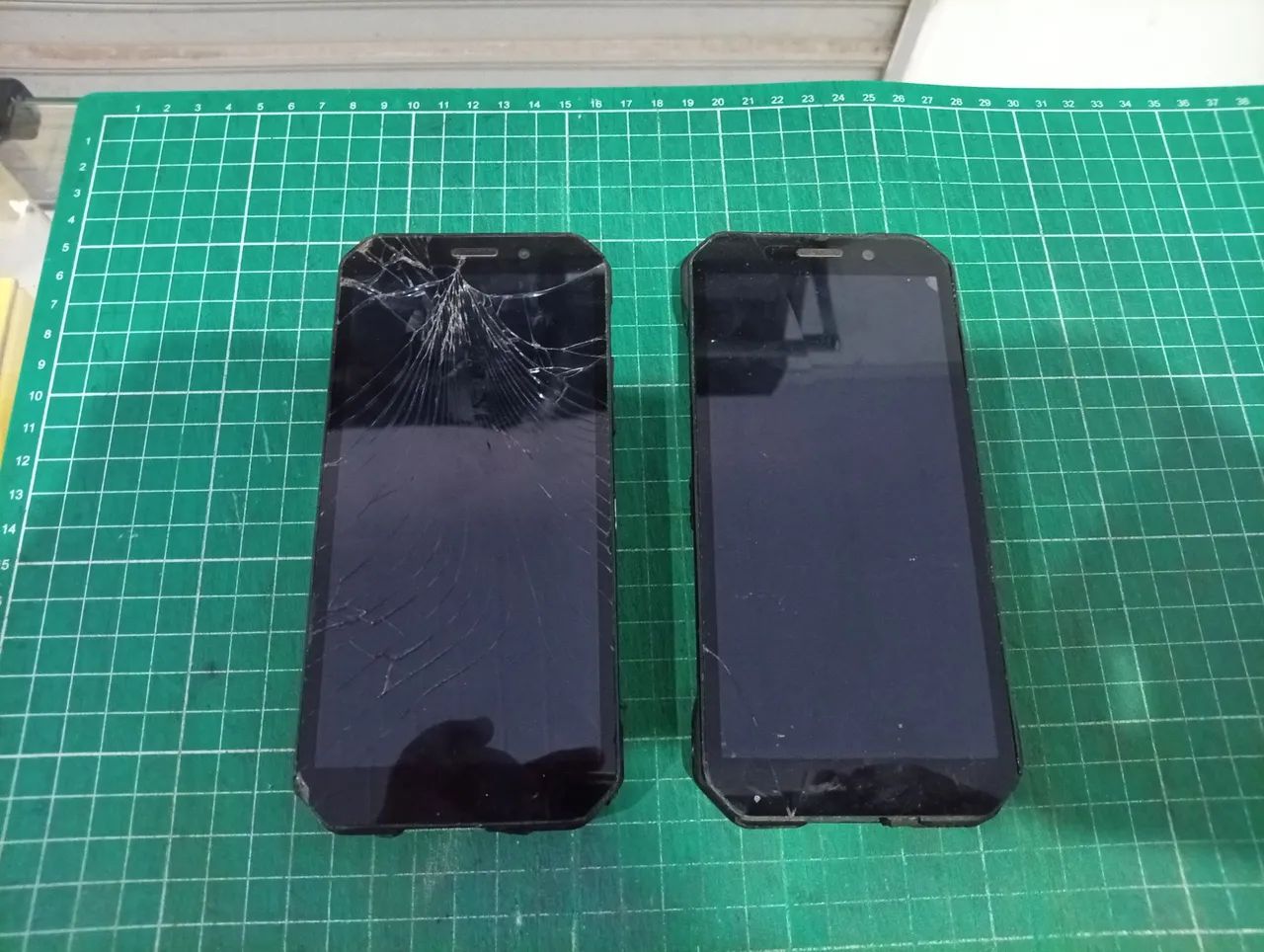 Celular Dodge com defeitos 