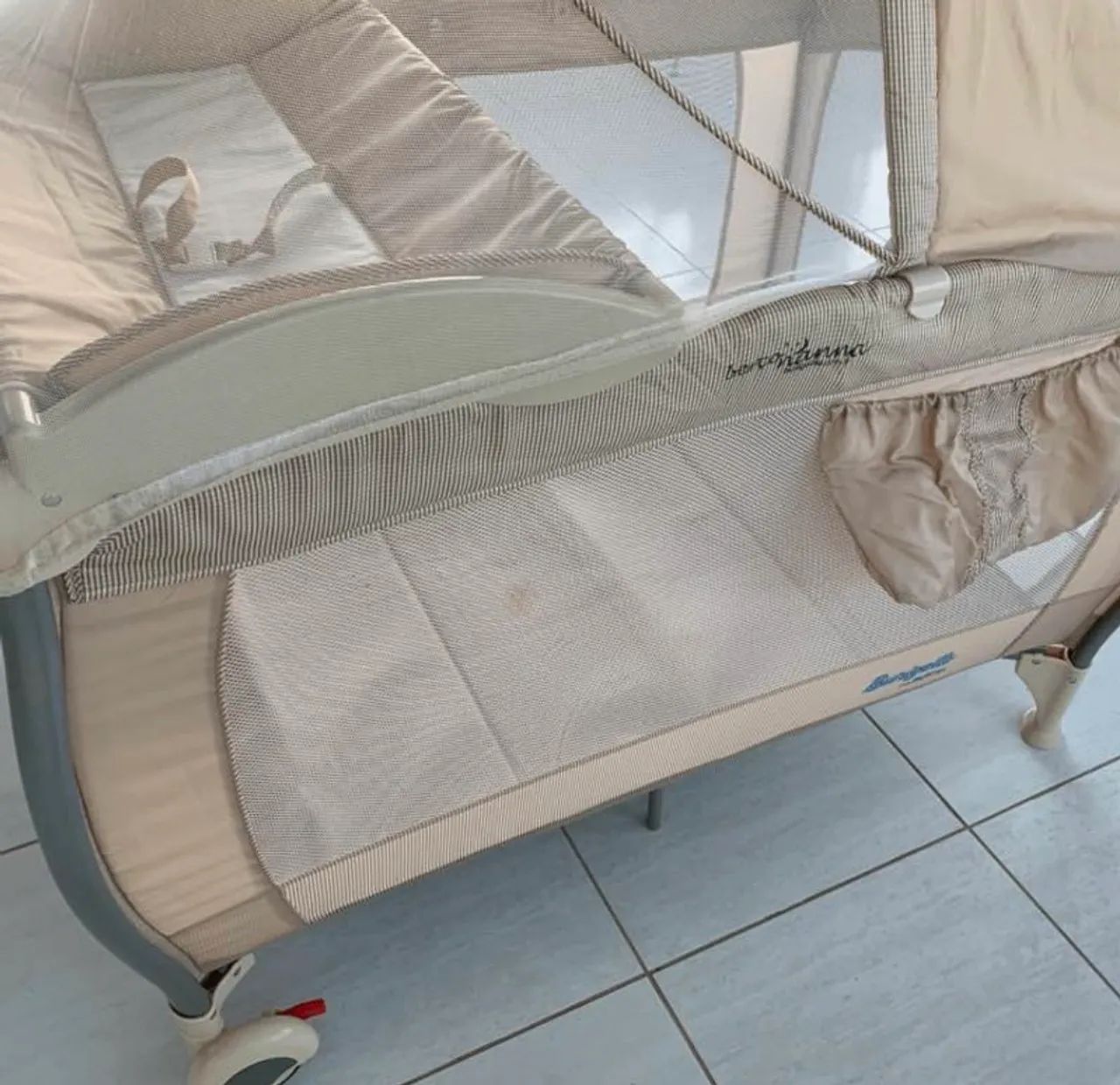 Berço com trocador 