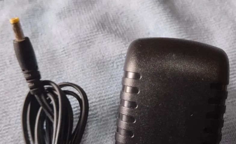 Fonte De Alimentação Netbit 5.1v 2.3a Bivolt Plug 4.76 X 1.6 - Foto 2