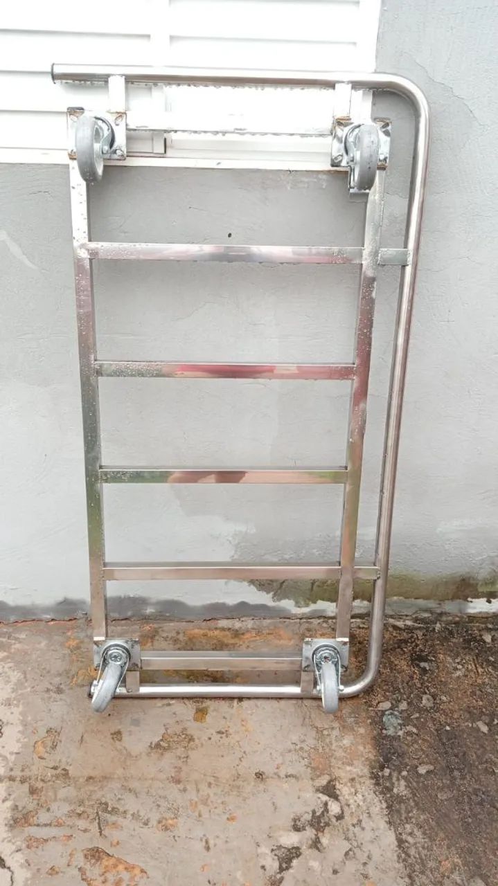 Base de inox com rodas