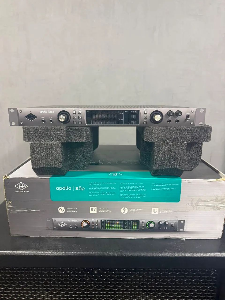 Universal Audio Apollo x8p - UAD X8P - Equipamentos e Acessórios