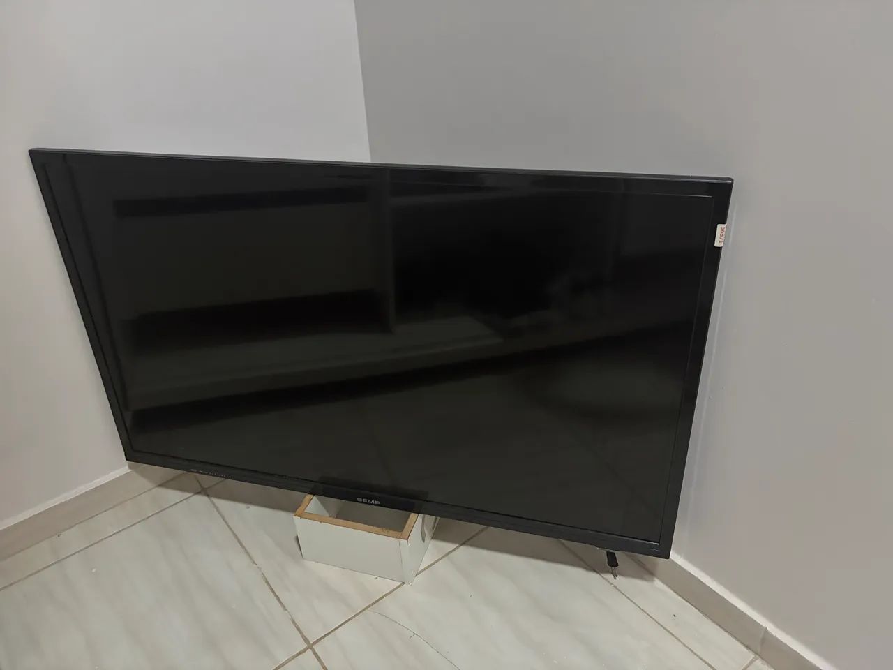 Tv 48 polegadas não é smart 