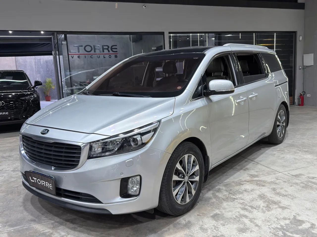 KIA Grand Carnival Grand Carnival EX 3.3 V6 24V 270cv Aut. 2016