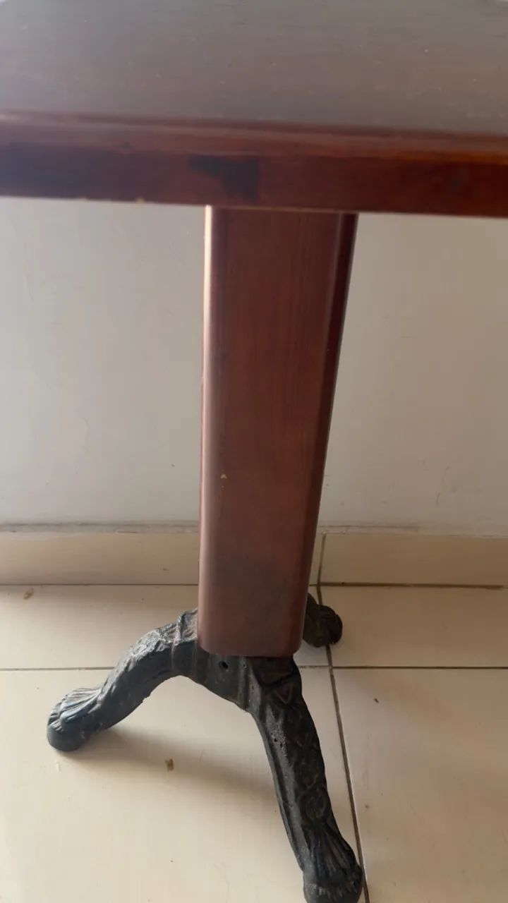 Mesa de madeira com base de ferro fundido - Foto 5
