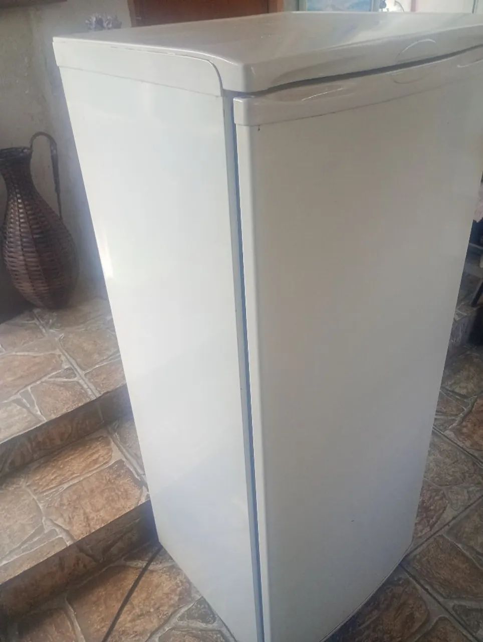 Geladeira compacta Eletrolux  - Foto 2