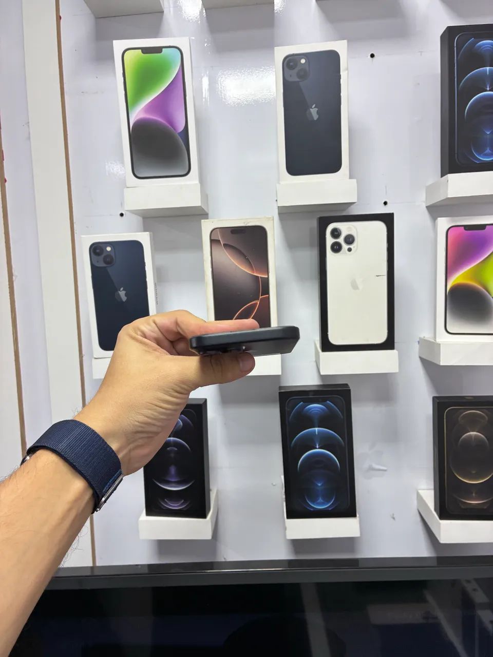IPhone 15 - 128GB PRETO  - Foto 5