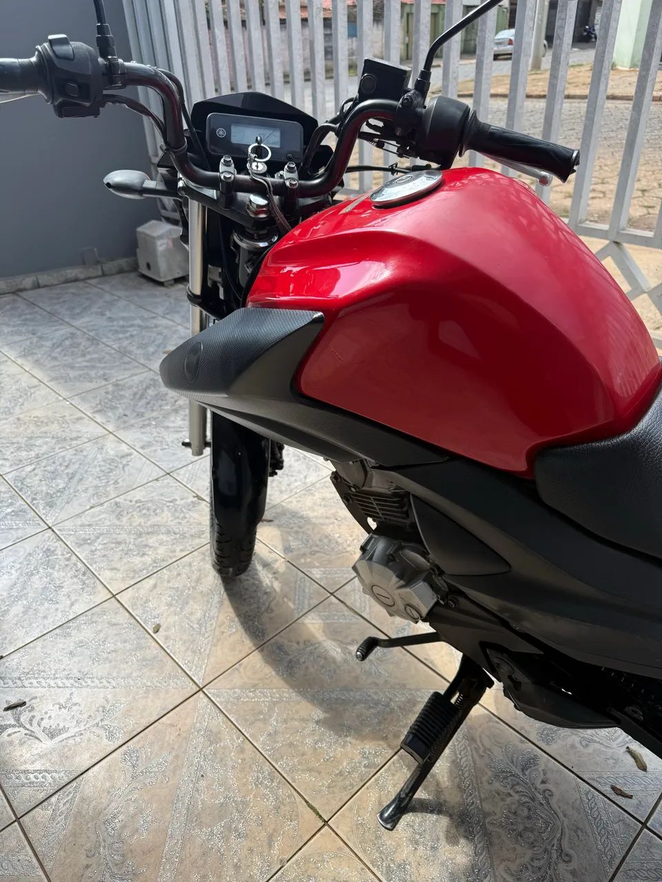 YBR Factor 125 