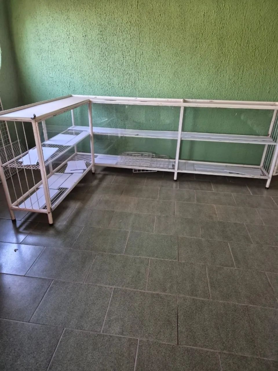 balcão e expositor de roupa de aço + manequins  - Foto 3