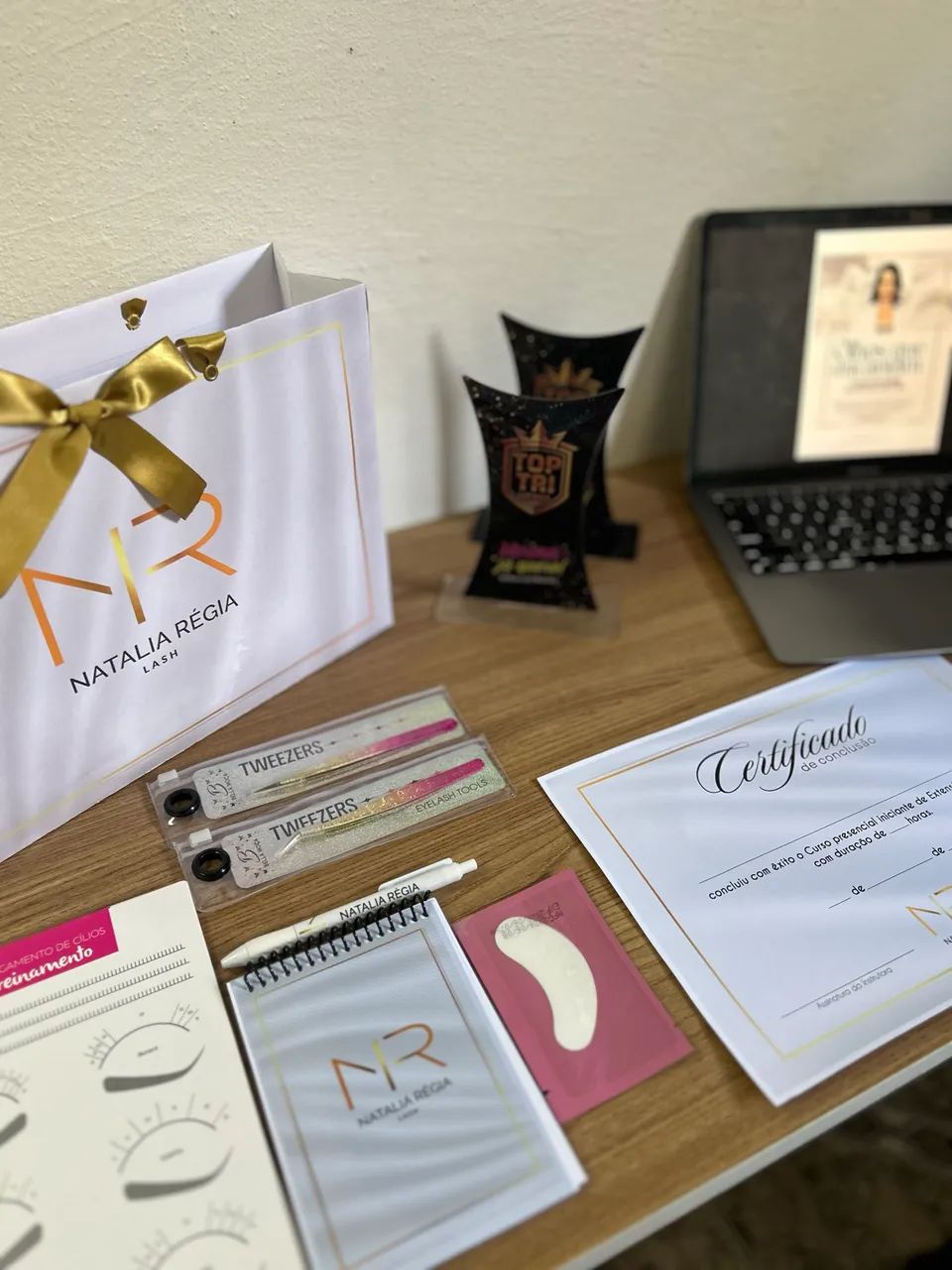CURSO VIP DE EXTENSÃO DE CÍLIOS  - Foto 3