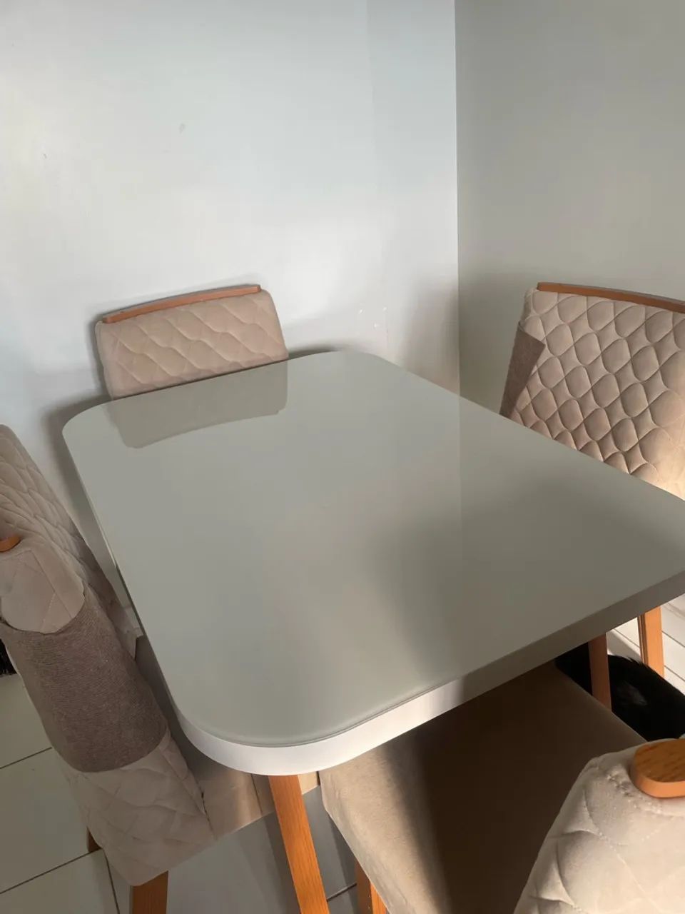 Mesa de Jantar 4 cadeiras 