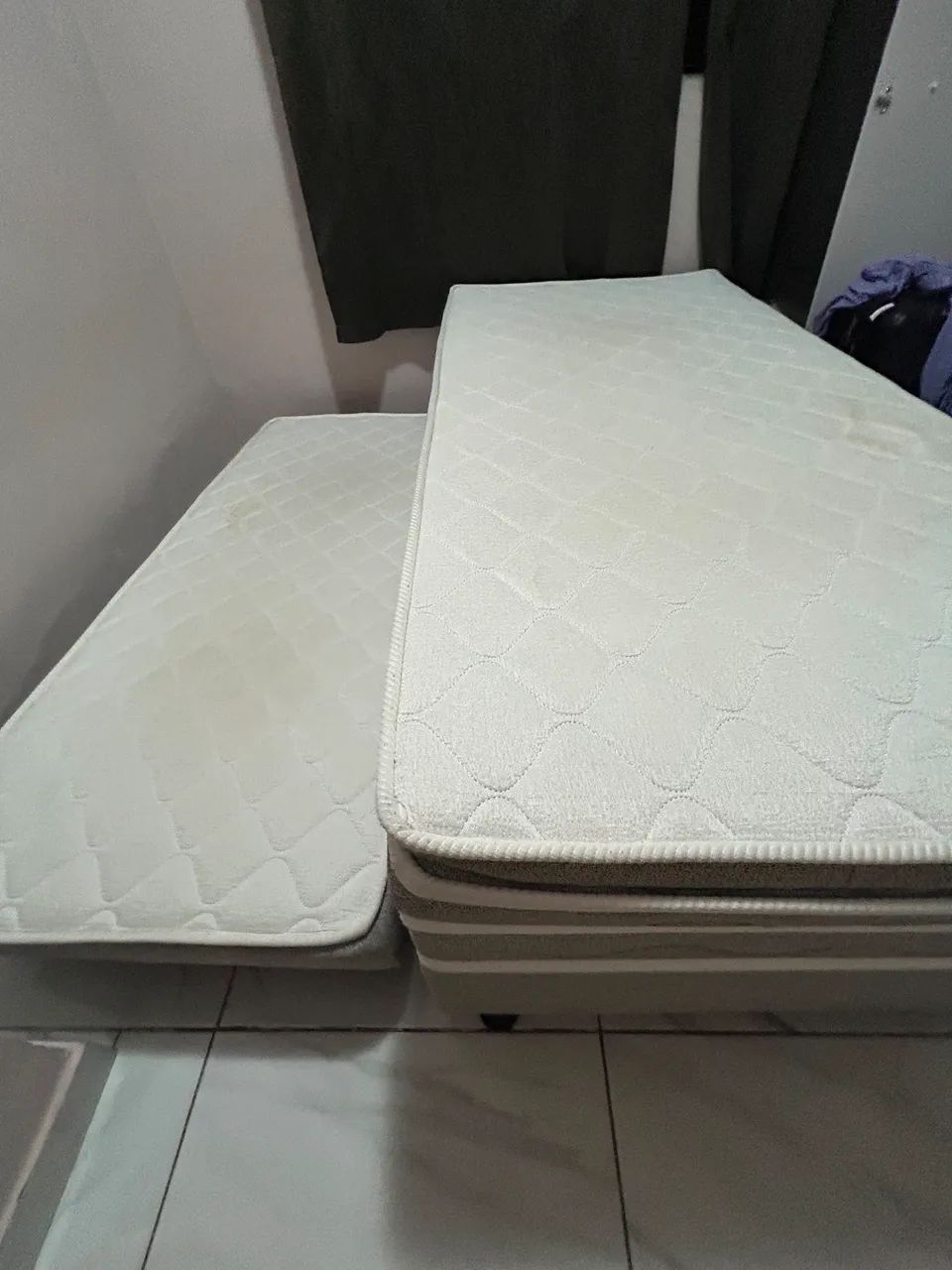 Cama com auxiliar espada 