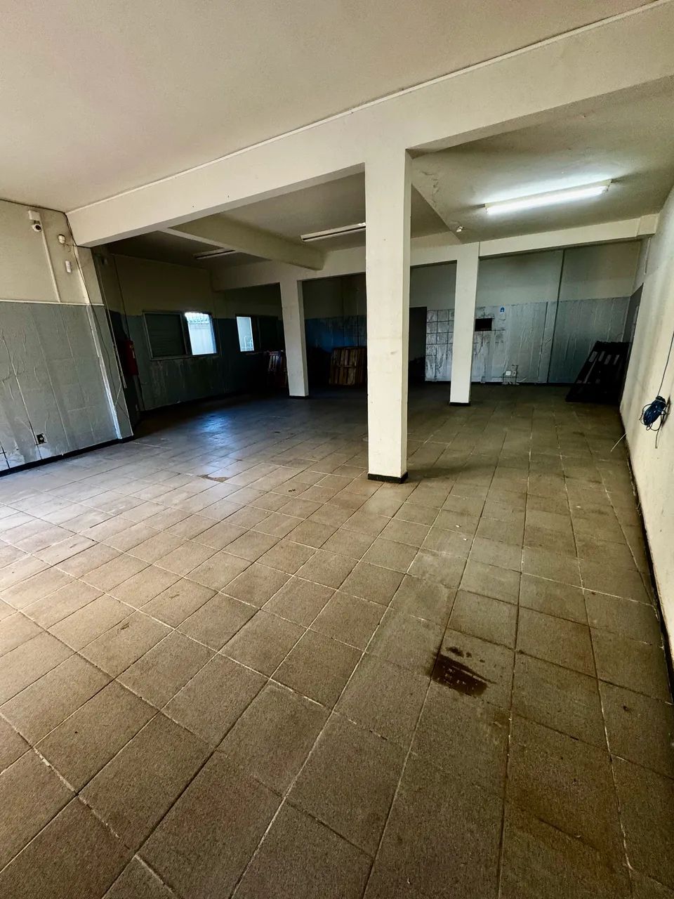 ALUGA-SE IMÓVEL COMERCIAL - BAIRRO BOM JESUS - UBERLÂNDIA/MG - Foto 2