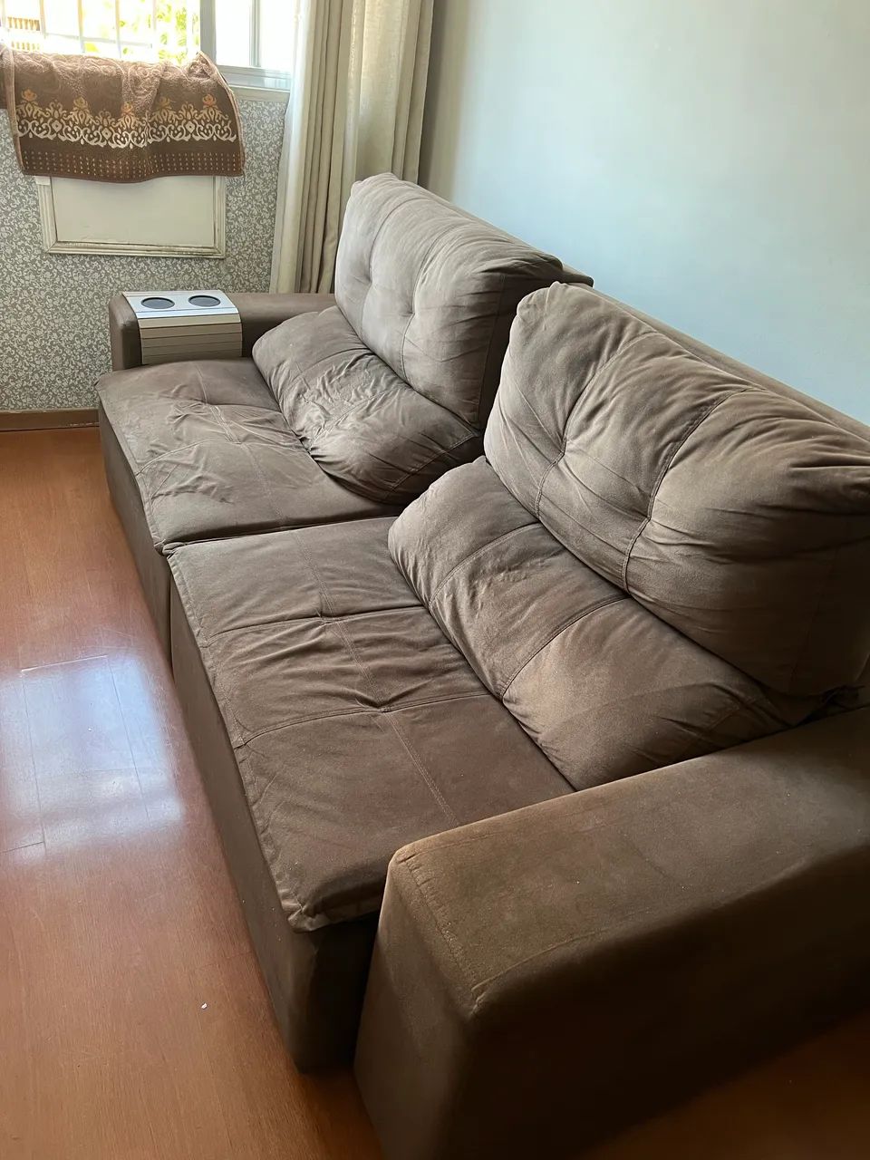 Sofá retrátil e reclinável marrom 2,5m por 1,15m  - Foto 2