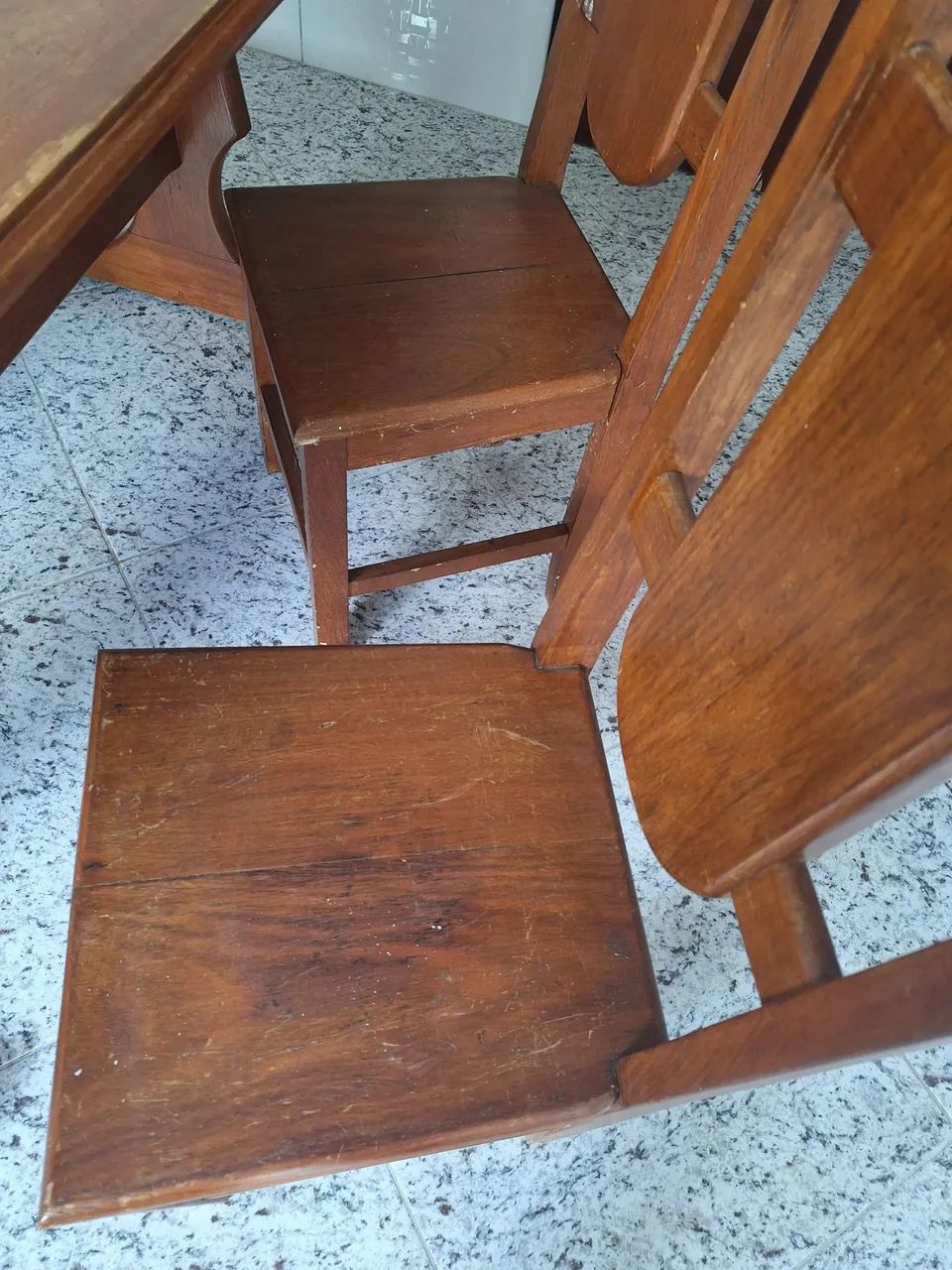 Mesa e 4 cadeiras - Foto 3