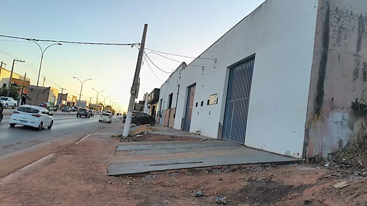 BARRACÃO NA AVENIDA FILINTO MULLER EM VÁRZEA GRANDE/MT COM 420M2. - Foto 2