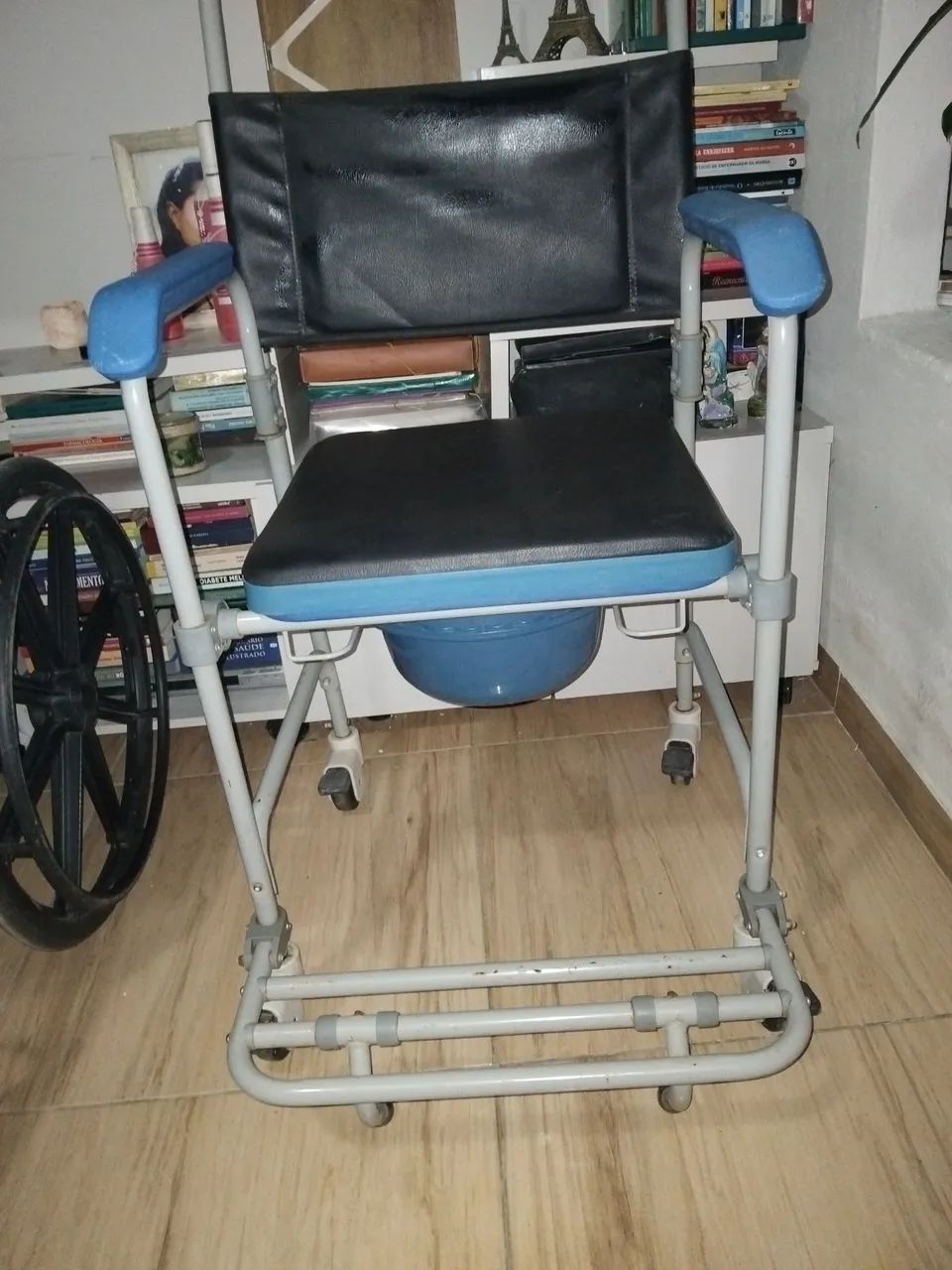 Cadeira de Rodas - Foto 3