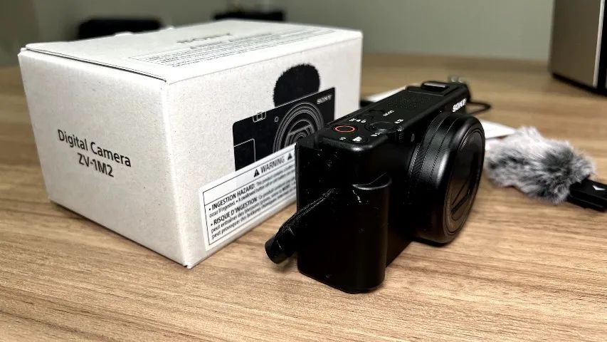 Sony ZV-1 II (ZV-1M2) 4K - Câmera de vlog seminova, completa na