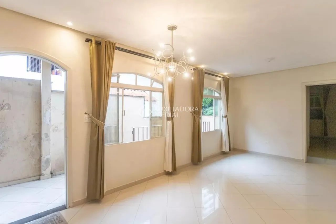 Casa Espaçosa de 160m² em Diadema - 3 Dormitórios e Pronta para Morar - Foto 2