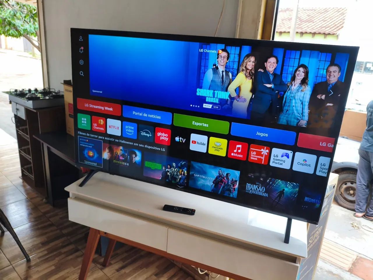 Tv LG 65 Polegadas no plástico ainda  - Foto 3