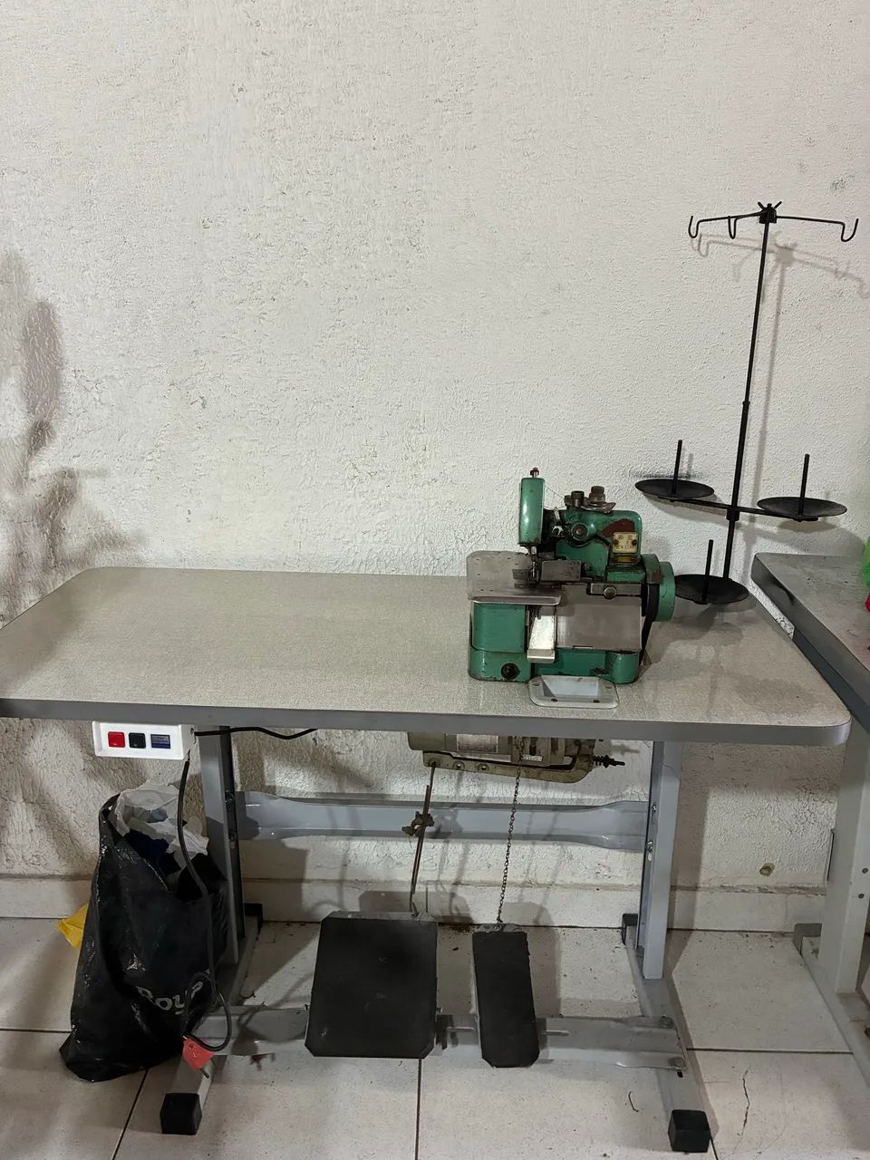 Máquina overloque  - Foto 3